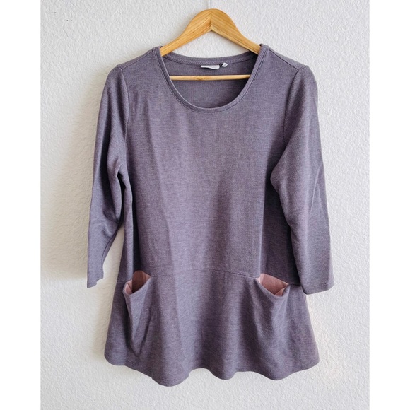 LOGO knit top(two for $10 deal)